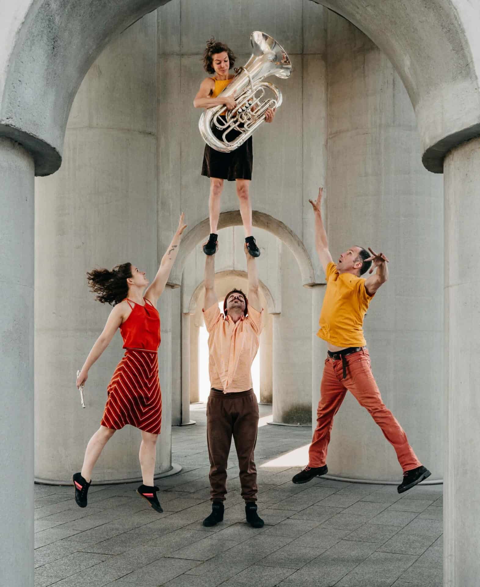 HEBBES-WIRWAR-Frisse-Oren-Ayla-Maagdenberg.jpg