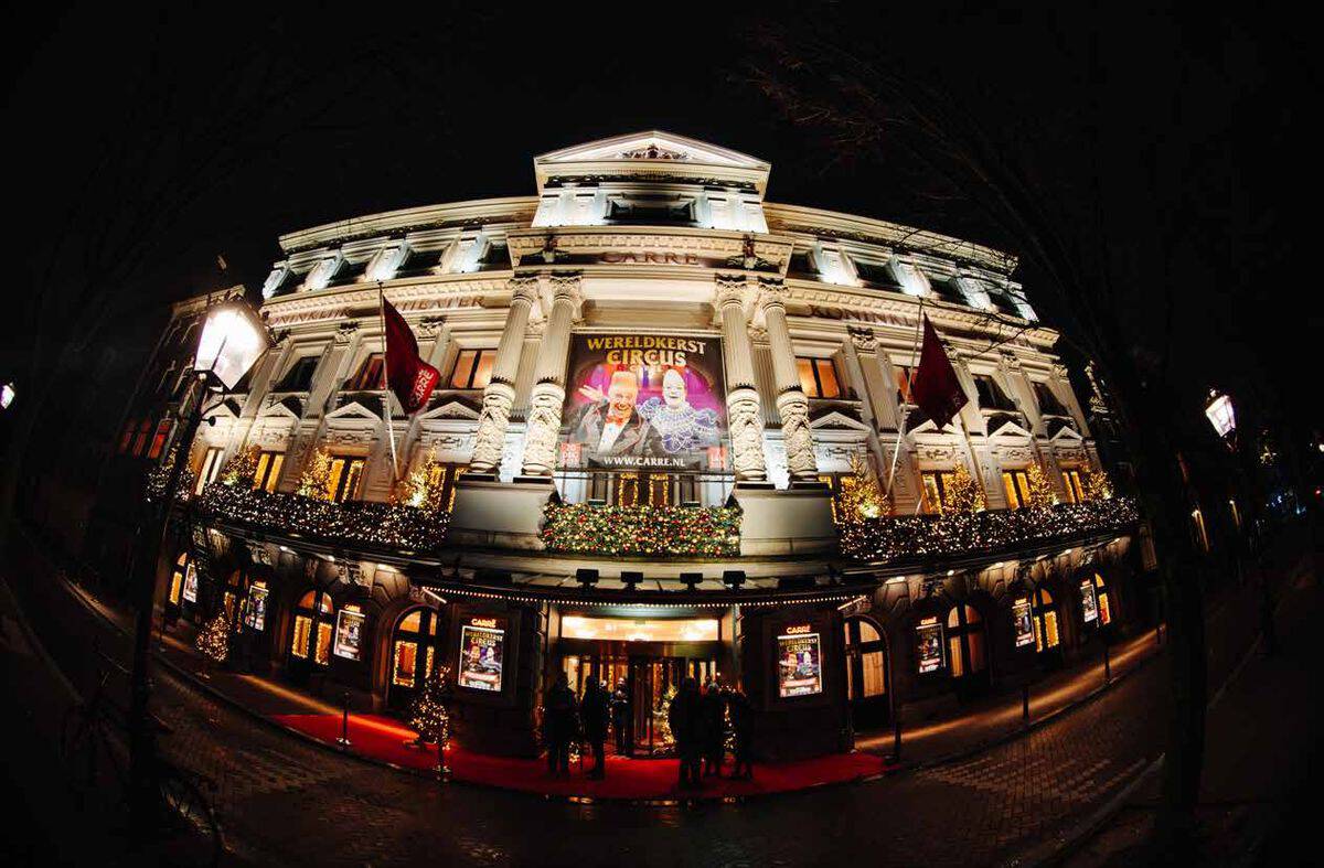 Koninklijk Theater Carré in Amsterdam tijdens het Wereldkerstcircus